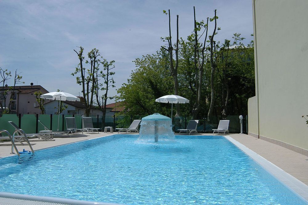 Hotel Prater Cesenatico Eksteriør billede