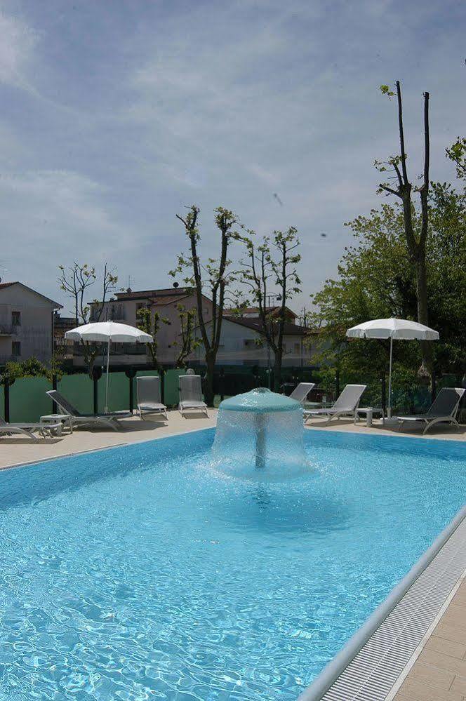 Hotel Prater Cesenatico Eksteriør billede
