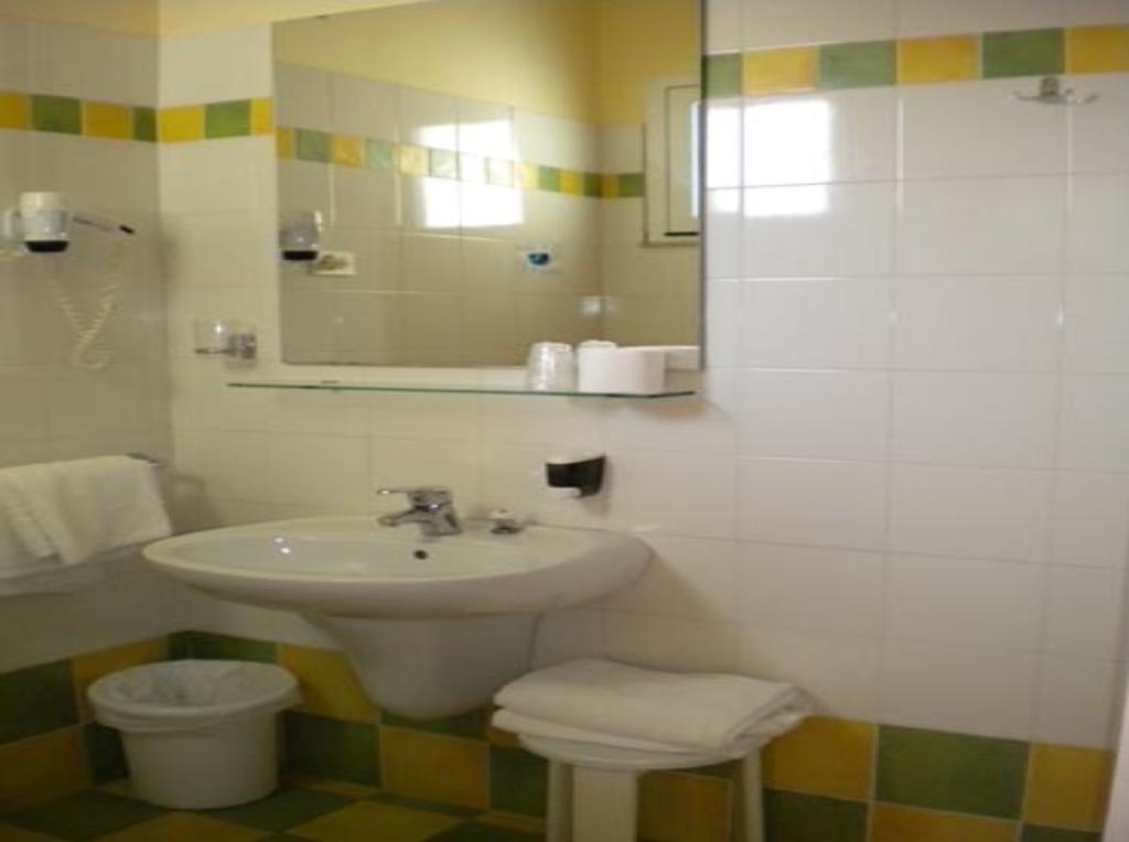 Hotel Prater Cesenatico Værelse billede